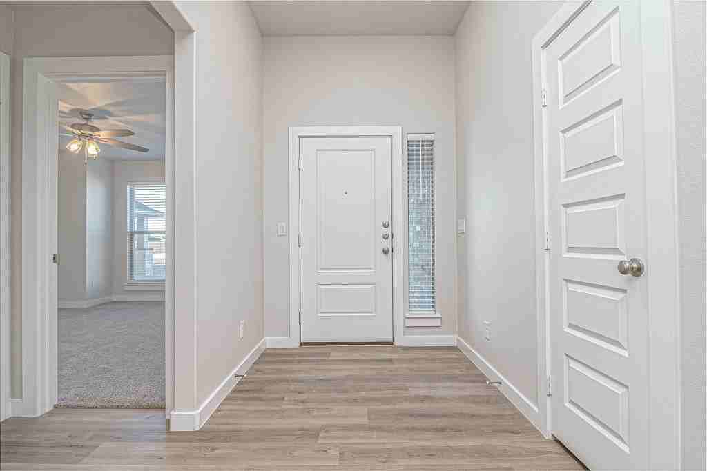 6106 Purtis Creek Dr - Photo 2 of 23