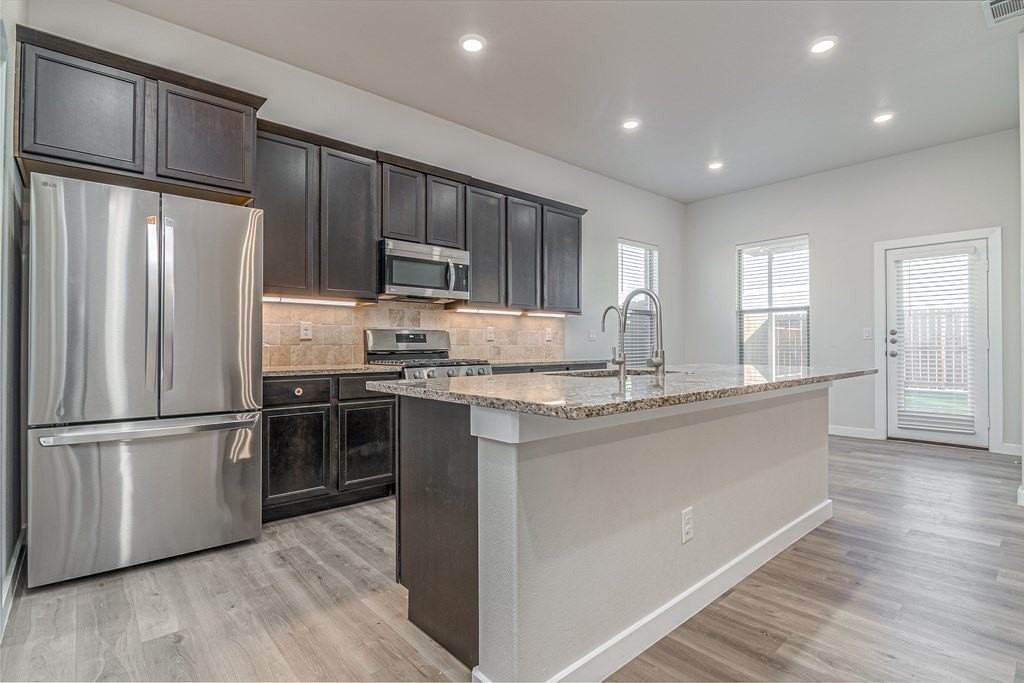 6106 Purtis Creek Dr - Photo 4 of 23