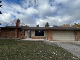 featured image of 6004 Cronin Dr