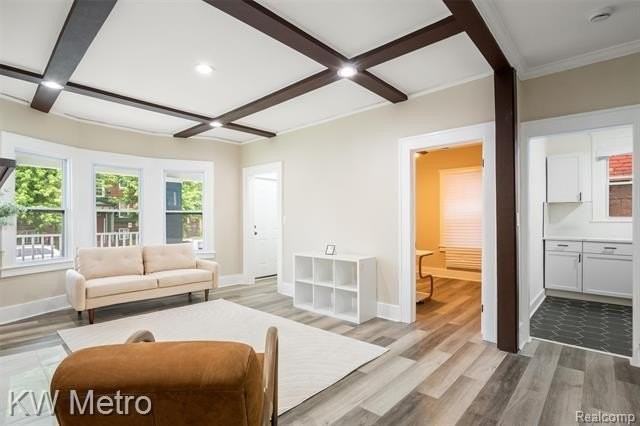 1623 Gladstone St - Photo 5 of 28