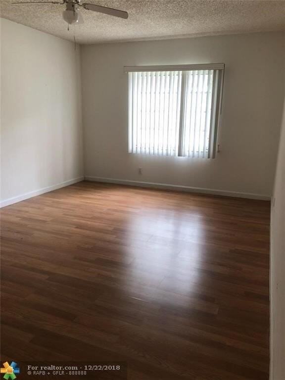 6439 Bay Club Dr #1 - Photo 6 of 17