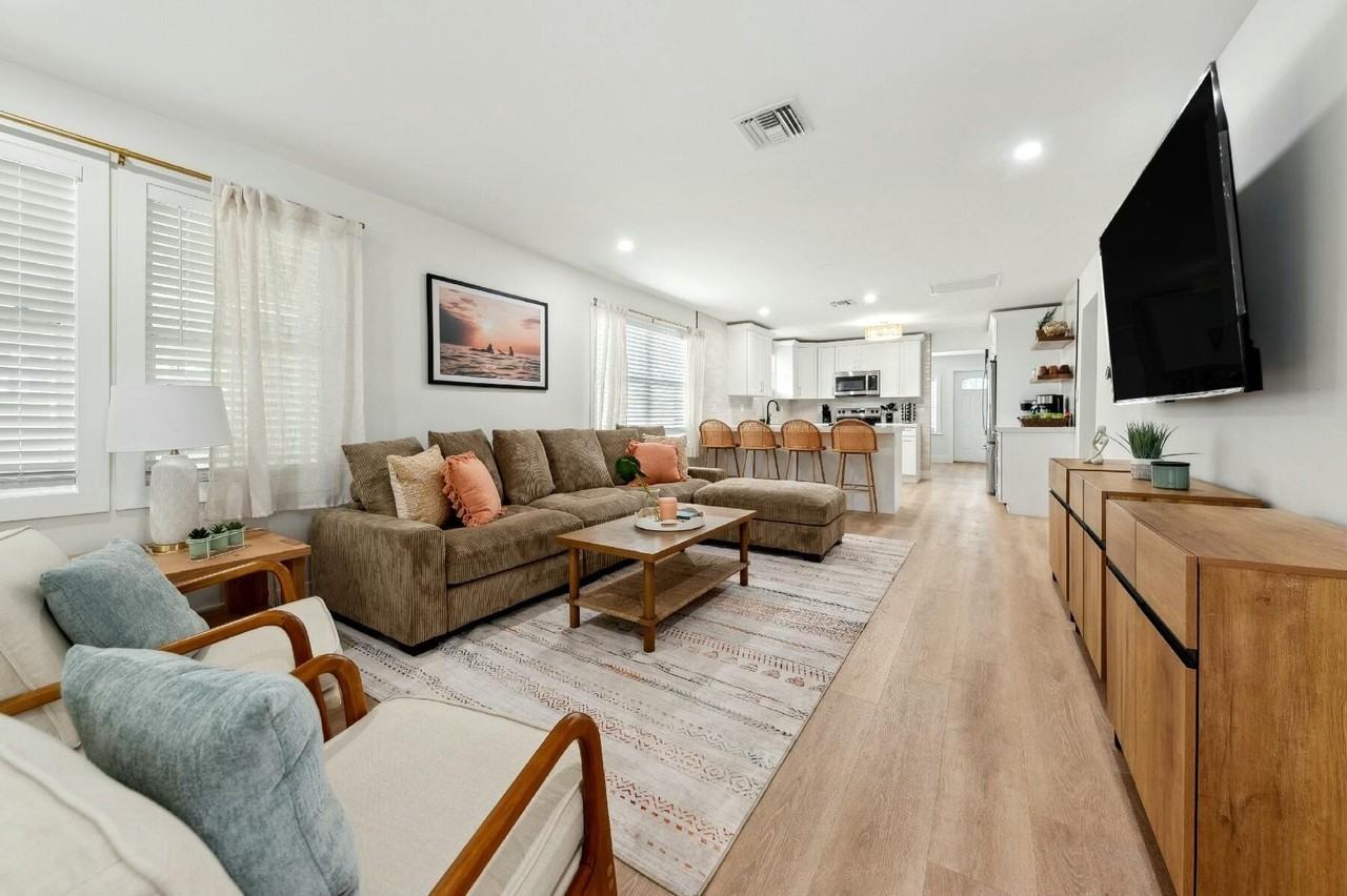 125 Nw 3rd Ave - Photo 3 of 32