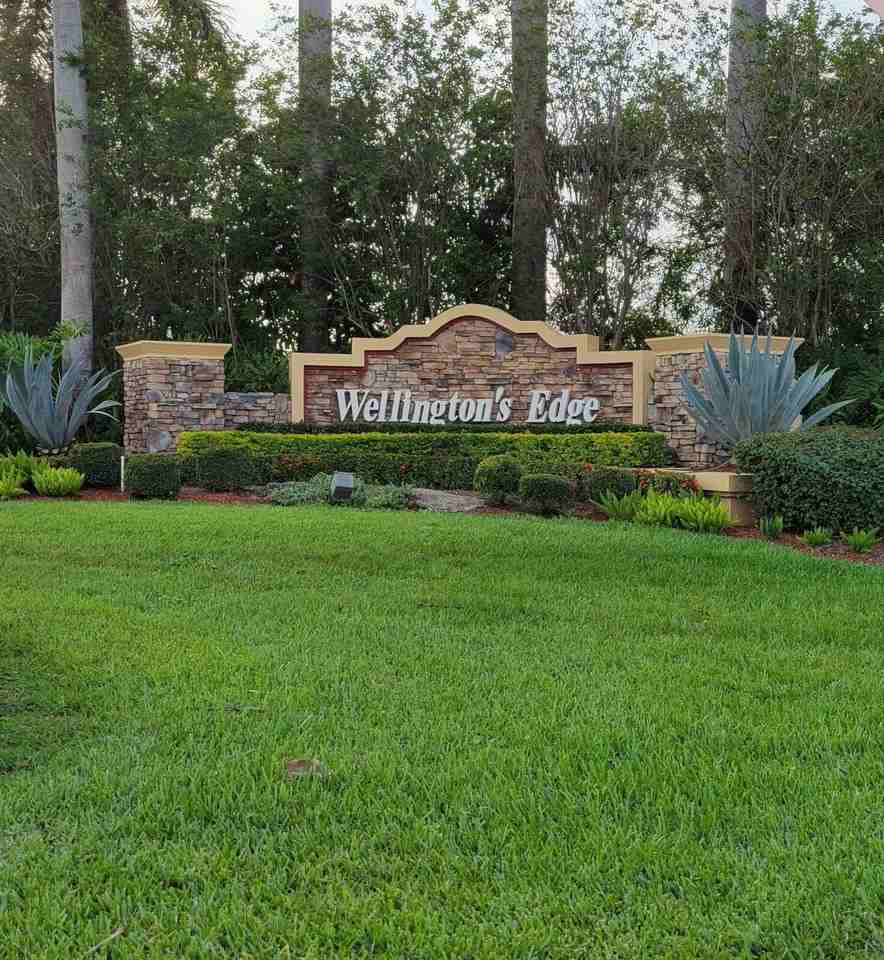 1651 Oak Berry Cir - Photo 2 of 15