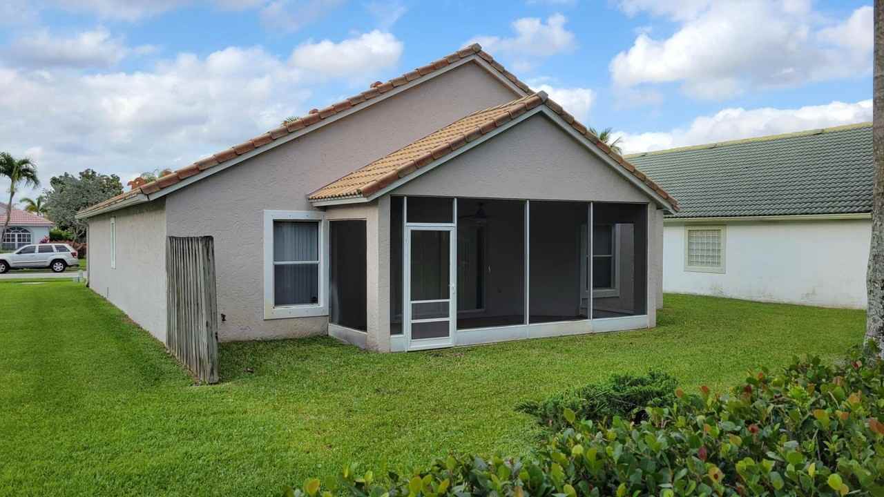 1651 Oak Berry Cir - Photo 5 of 15