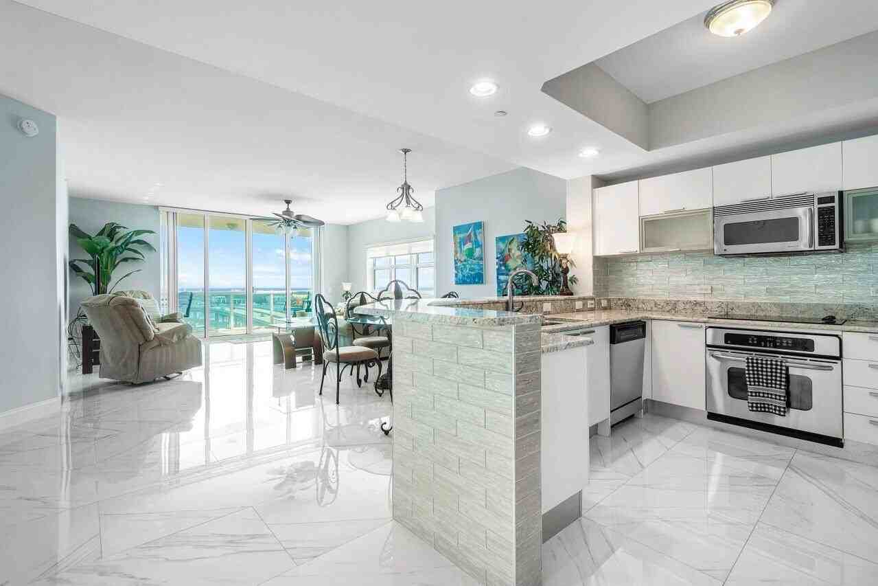 2640 Lake Shore Dr #1216 - Photo 4 of 50