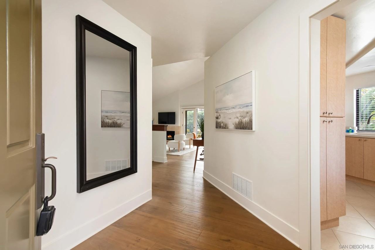 2452 Azure Coast Dr - Photo 6 of 42