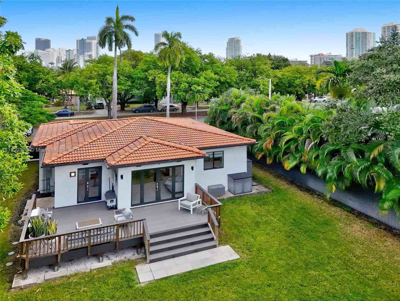 130 Sw 25th Rd #SFH - Photo 5 of 8