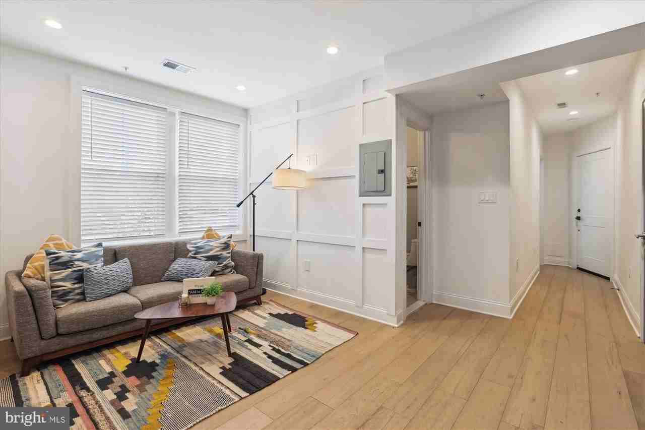 200 Hamilton Street Northwest #2 - Photo 4 of 16