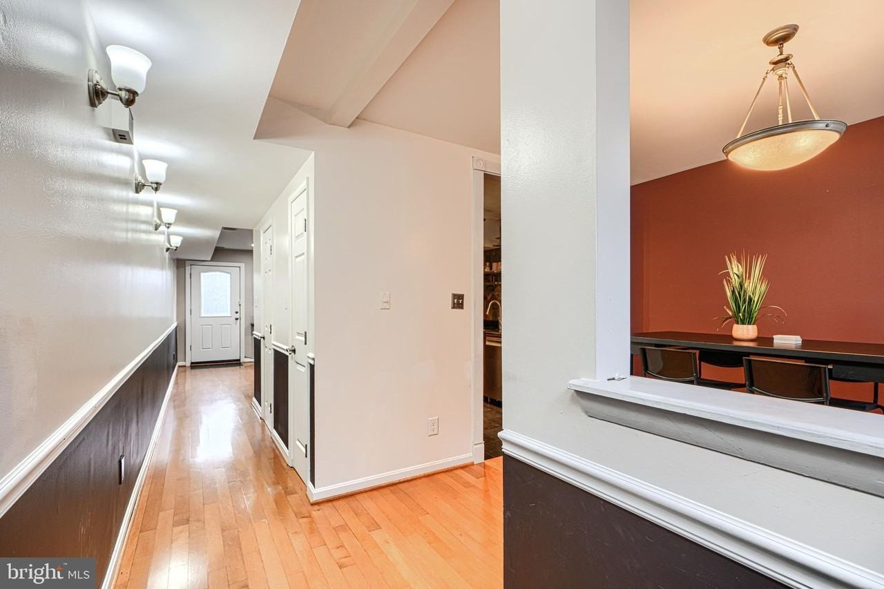 624 Jasper St - Photo 5 of 24