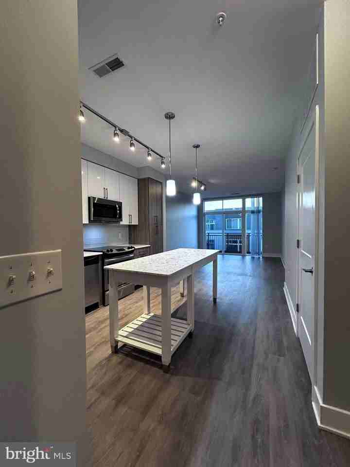 145 Riverhaven Dr Unit 554 #554 - Photo 3 of 21