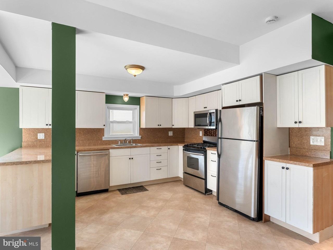 860 Pennsylvania Ave - Photo 5 of 28