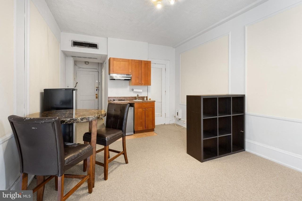 1324 Locust St Apt 802 #802 - Photo 5 of 34