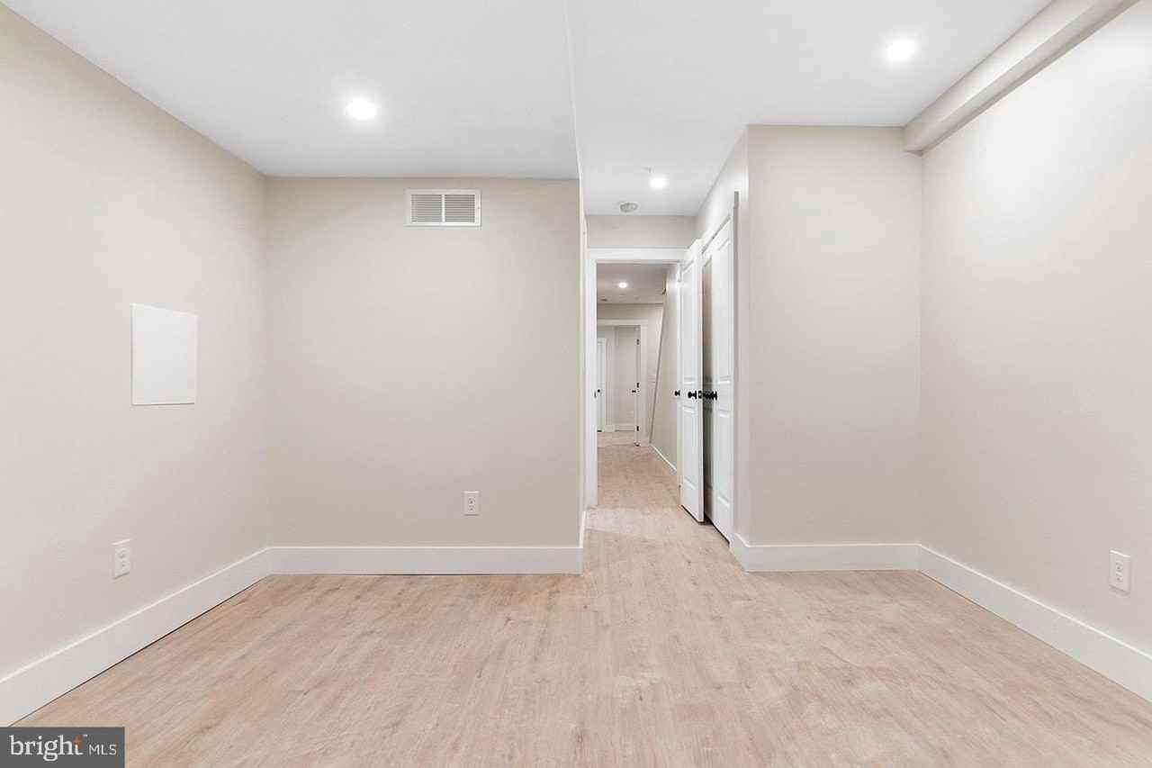 2539 Cecil B Moore Ave - Photo 6 of 15