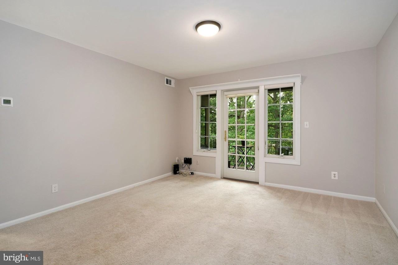 5907G Kingsford Rd Unit 400 #400 - Photo 7 of 20