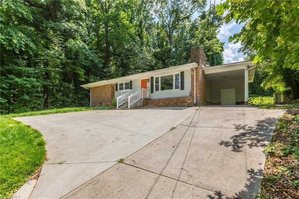 1224 Fenimore St - Photo 2 of 31