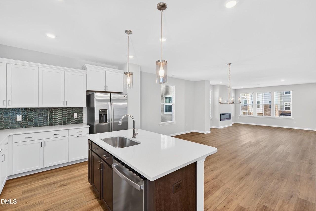 331 Chesapeake Commons St - Photo 5 of 20