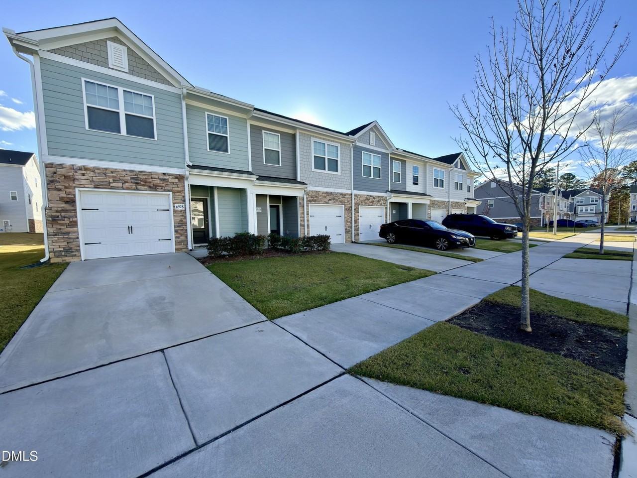 6928 Outfall Point Ln - Photo 3 of 33