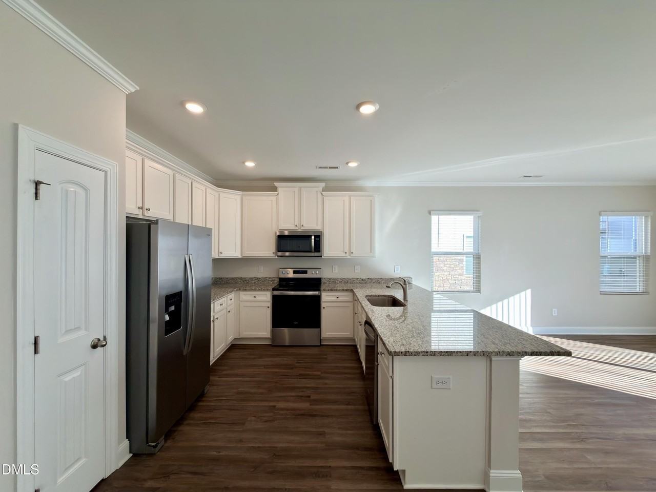 6928 Outfall Point Ln - Photo 6 of 33