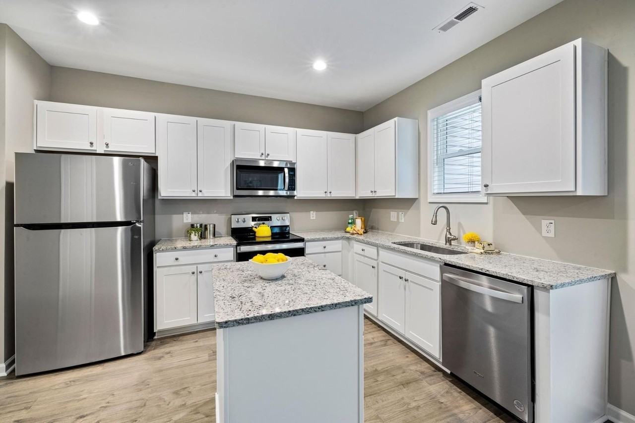 31 Stewarts Knob Dr - Photo 5 of 23