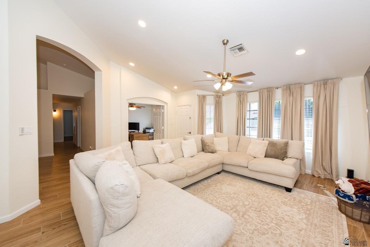 3484 W 14th St - Photo 3 of 28