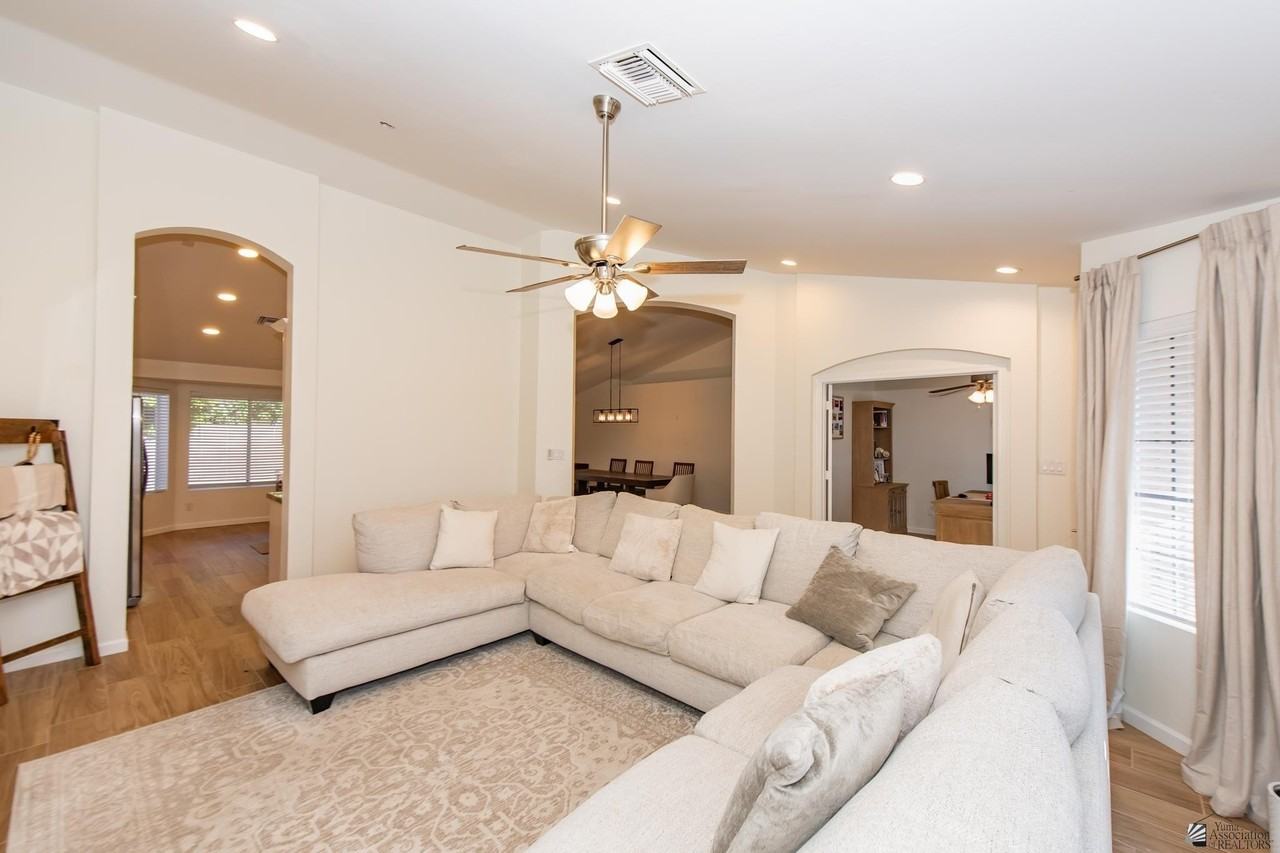 3484 W 14th St - Photo 4 of 28