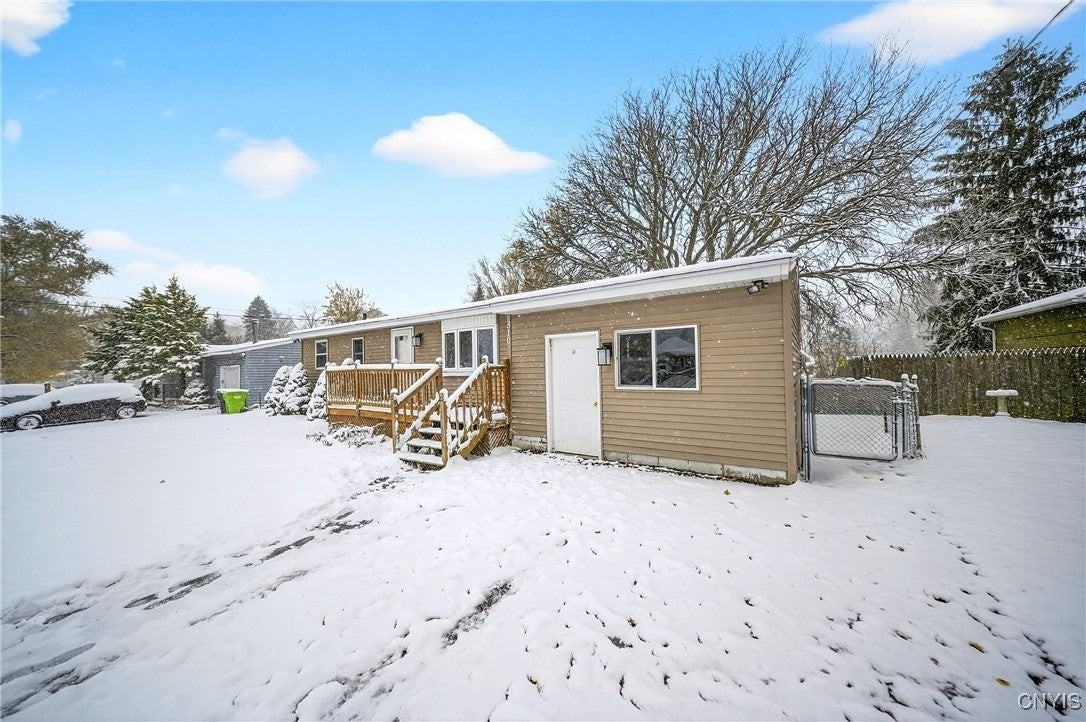 310 Midwood Drive - Photo 3 of 32