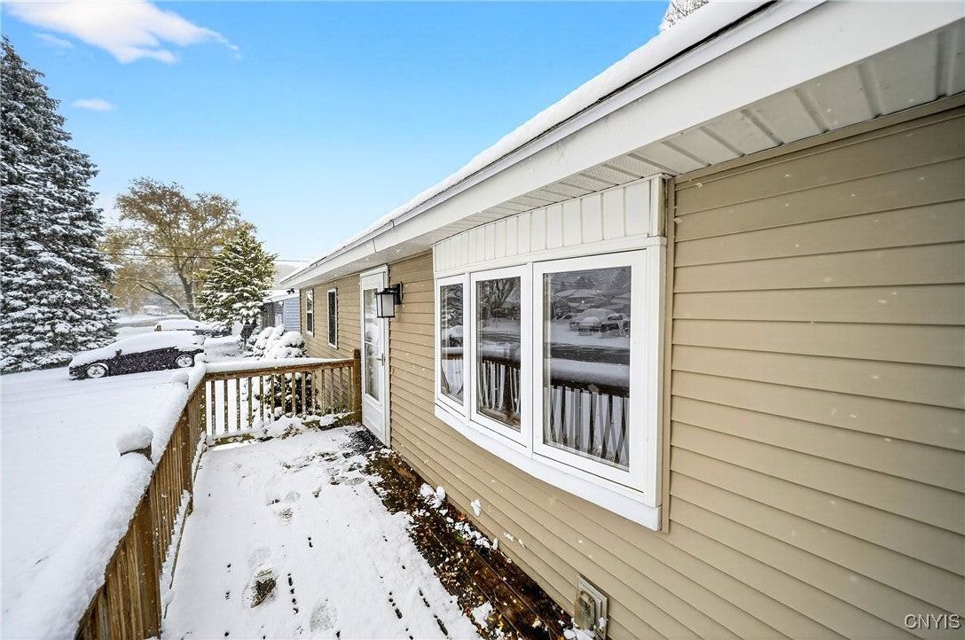 310 Midwood Drive - Photo 4 of 32