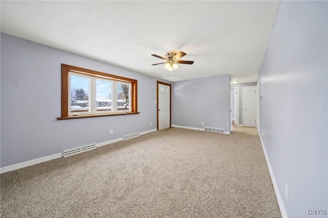 310 Midwood Drive - Photo 5 of 32