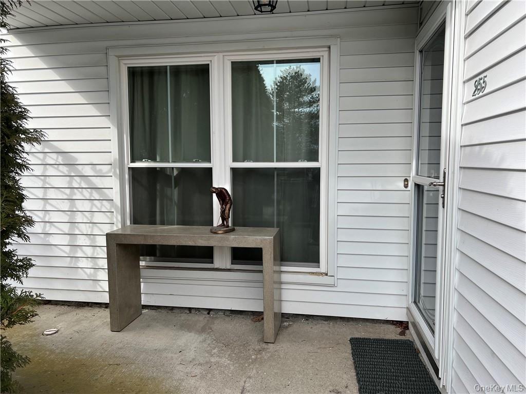 255 Homestead Village Dr - Photo 2 of 37