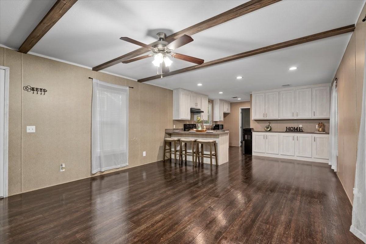 211 Woodstock - Photo 3 of 31