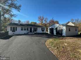 952 Brent Point Rd - Photo 1 of 1