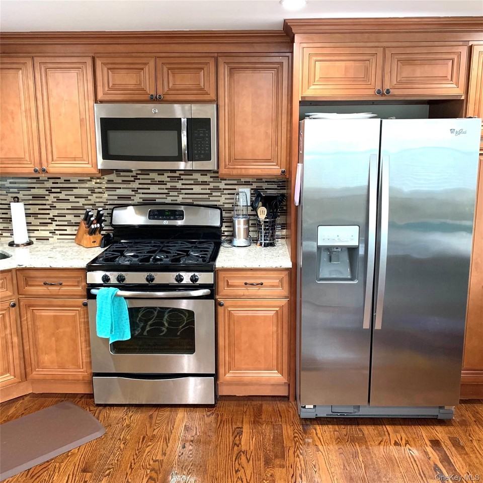 521 W Park Ave - Photo 3 of 24