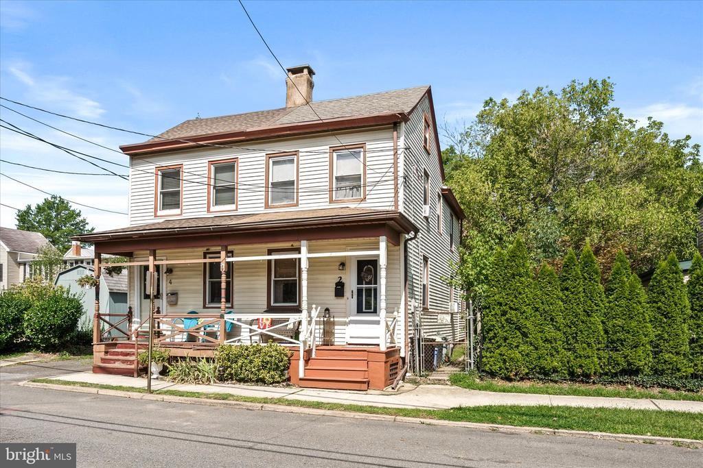 2 W Chestnut St - Photo 2 of 18