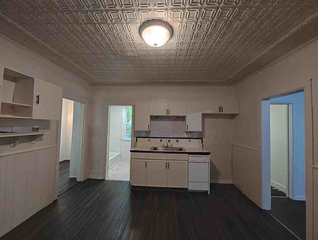 74 Linden Street - Photo 4 of 16