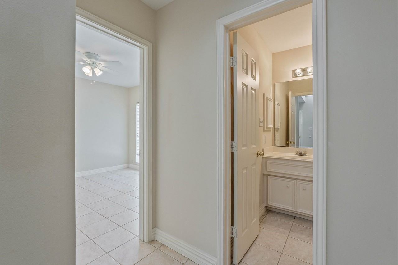 1315 Anita St - Photo 7 of 31