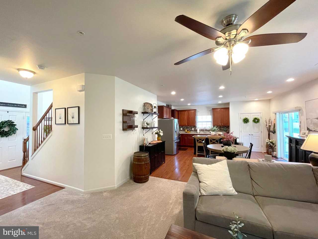 519 Gate Dancer Ct - Photo 4 of 44