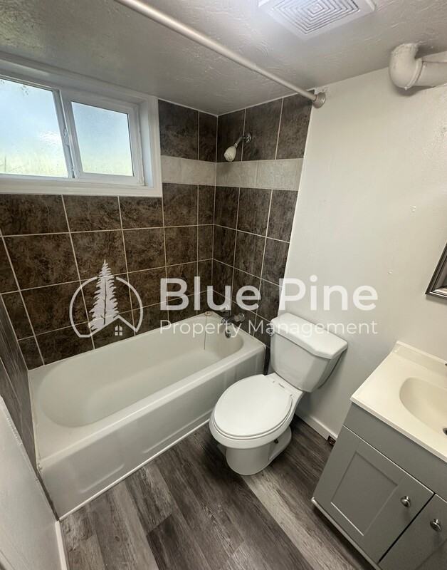 461 1/2 I St - Photo 7 of 7