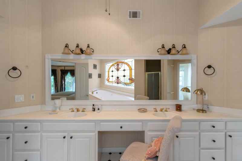 3410 Kates Way - Photo 4 of 47