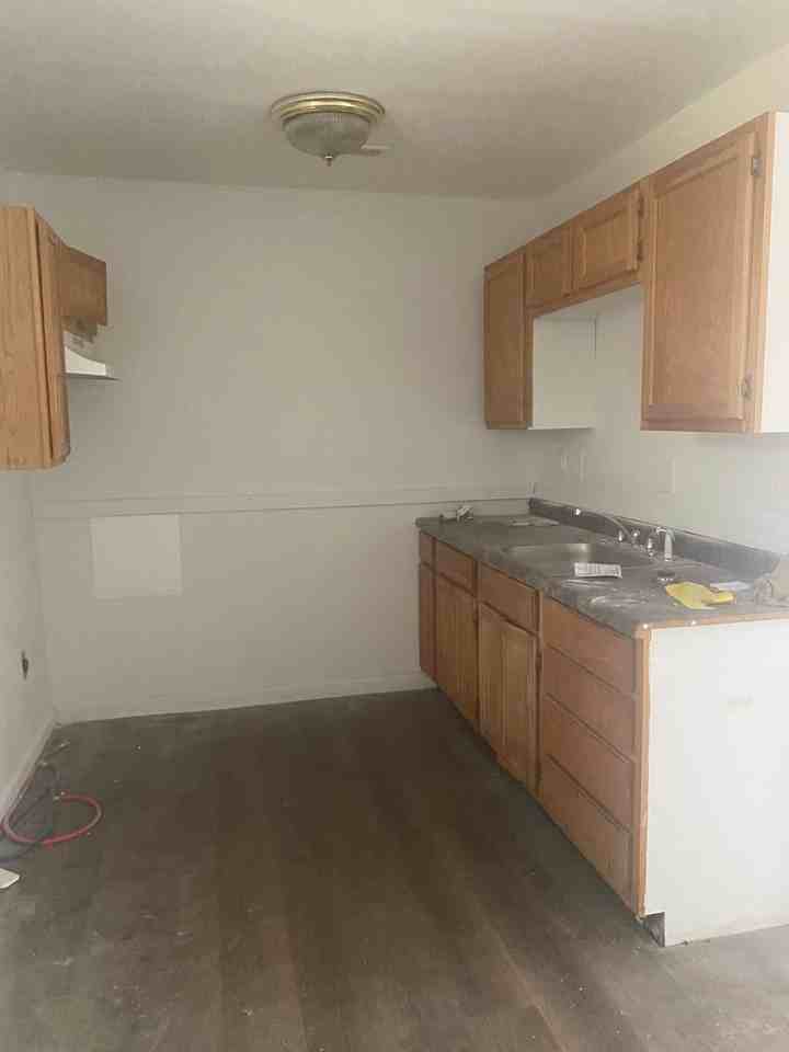 739 Saint Nicholas Dr - Photo 6 of 7