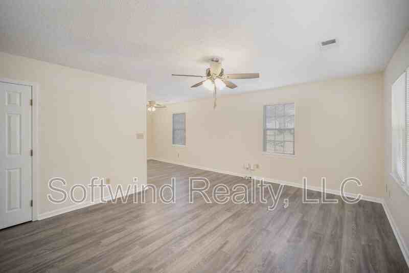 290 South Cir Nw - Photo 7 of 22