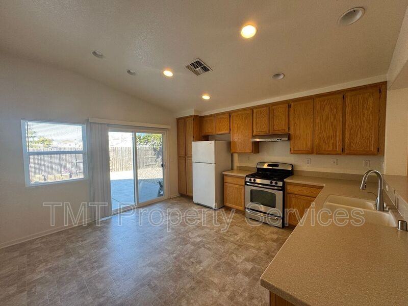 9084 Pebble Field Way - Photo 6 of 14