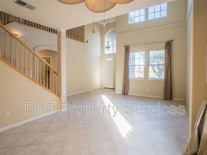 9510 Stone Springs Dr - Photo 4 of 23