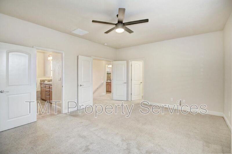 3725 Bella Cruz Ct - Photo 7 of 40