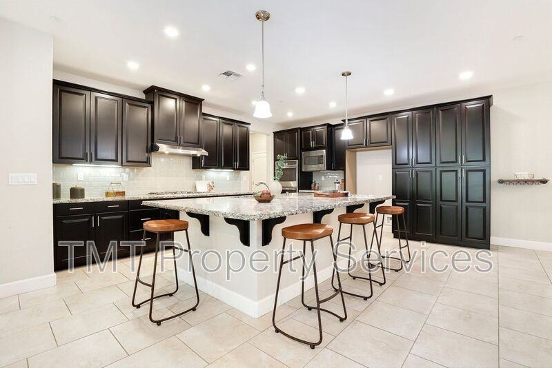 1141 Vista Verde Dr - Photo 4 of 32