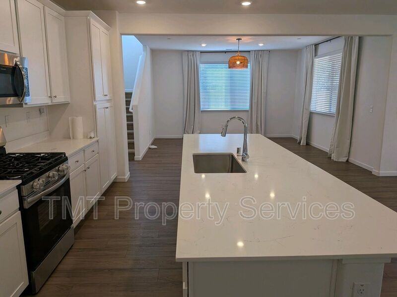 8809 Boes Way - Photo 2 of 17