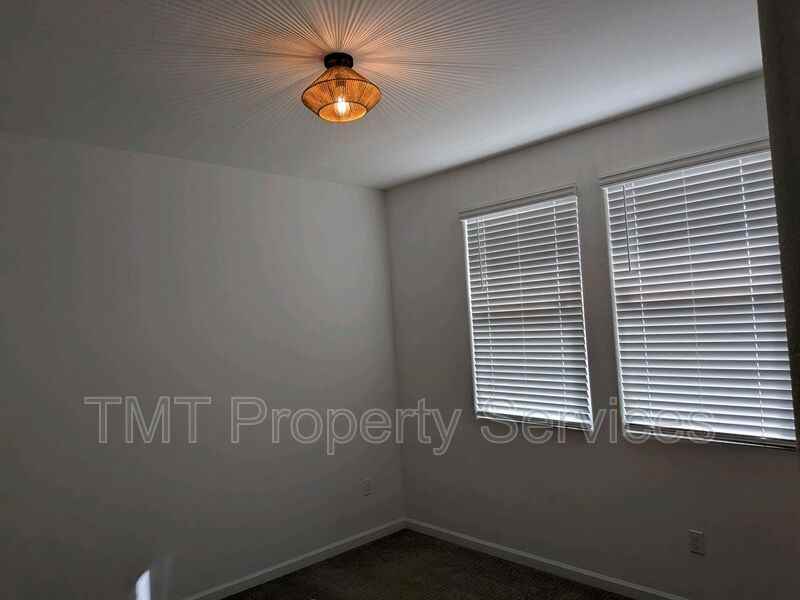 8809 Boes Way - Photo 5 of 17