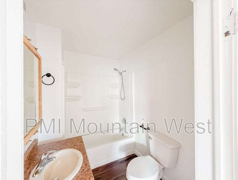 9068 W Maia Cir - Photo 4 of 25