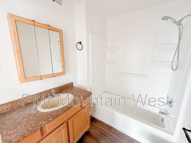 9068 W Maia Cir - Photo 5 of 25