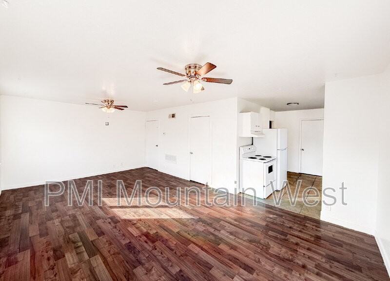 9068 W Maia Cir - Photo 7 of 25