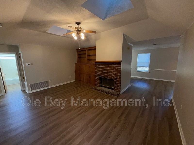 2583 Windmill Ct - Photo 3 of 11